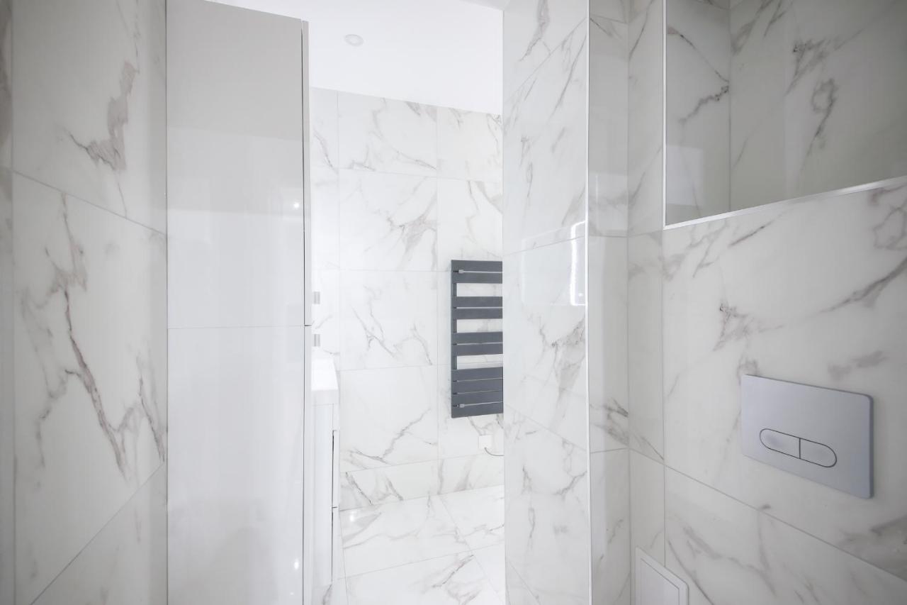 1#appart 4pers#2 Chambres#commerce#fullequipped#ac Appartement
